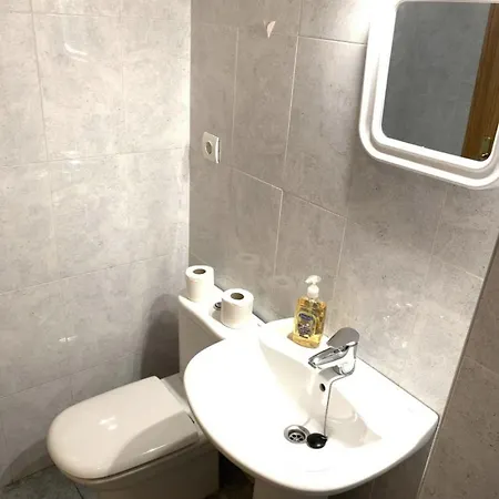 Spacious Merced Apartment *